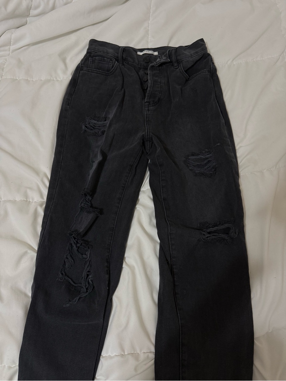 PacSun Women's Black Distressed Relaxed Jeans
